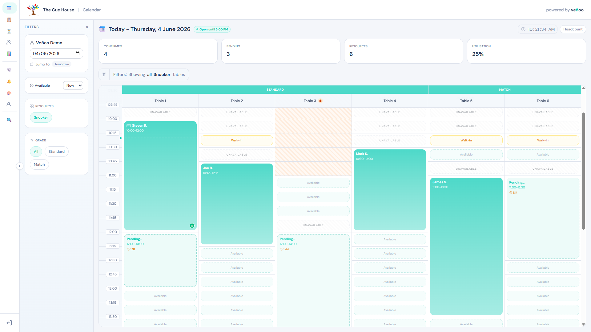 Veñoo operational calendar — confirmed bookings, provisional holds and available slots across resources in one view